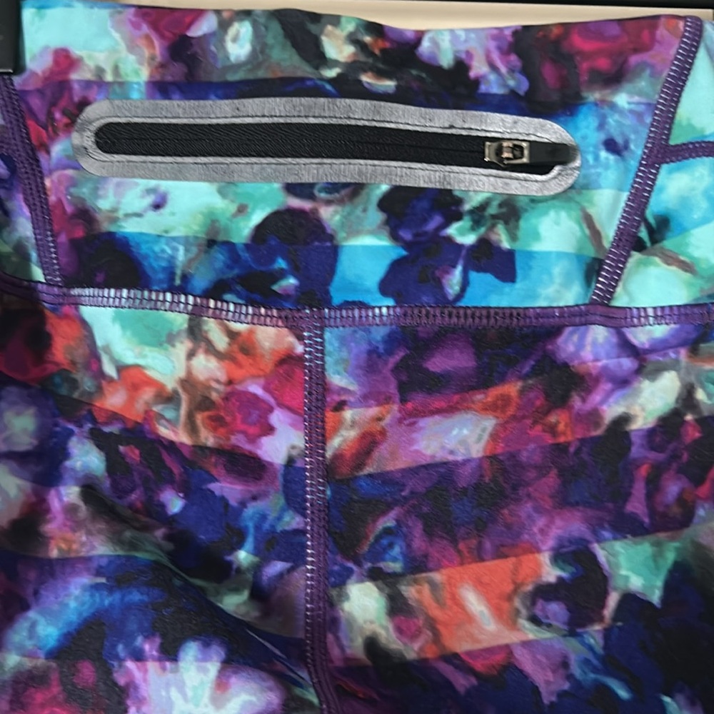 Athleta Floral Watercolor Leggings in Teal, Purple, Blue - Picture 5 of 7